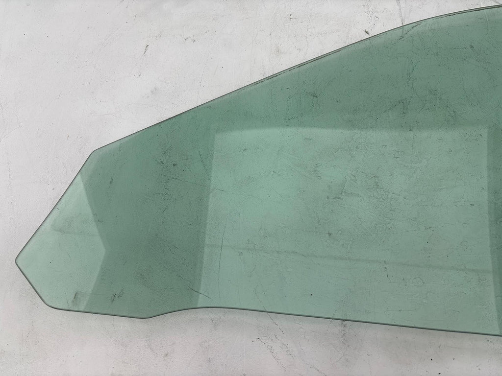 2000-2002 Audi S4 Front Right Door Window Glass Oem