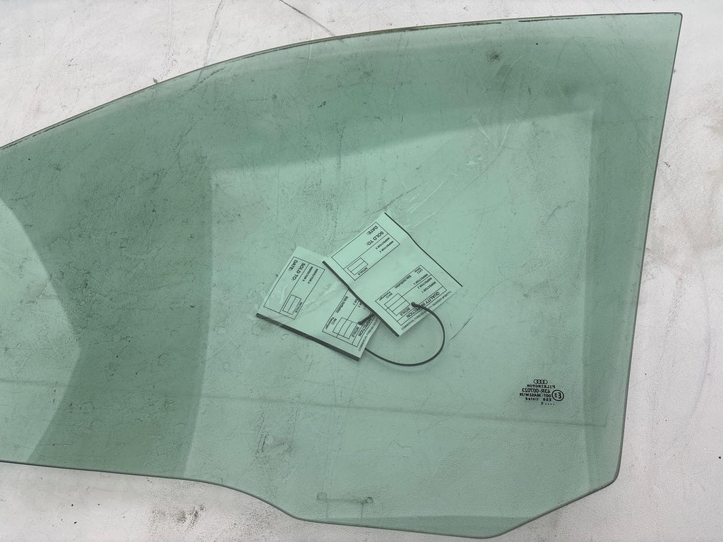 2000-2002 Audi S4 Front Right Door Window Glass Oem