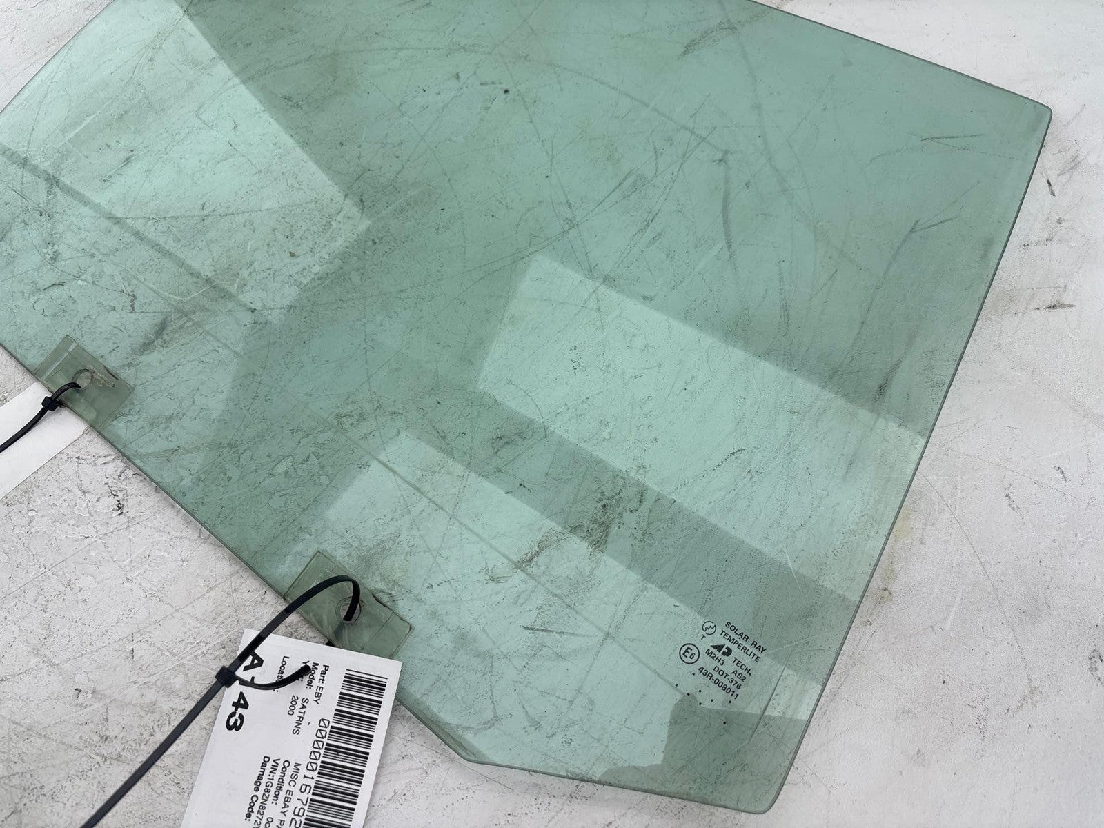 00-02 Saturn Sw2 Rear Passenger Side Door Window Glass