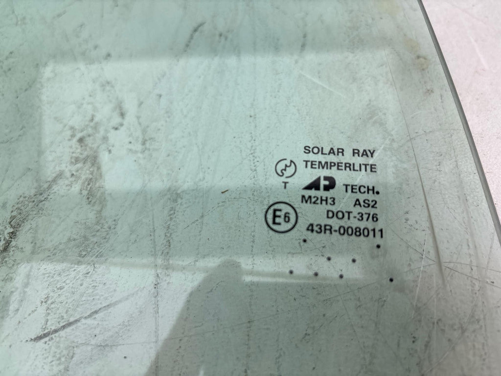 00-02 Saturn Sw2 Rear Passenger Side Door Window Glass