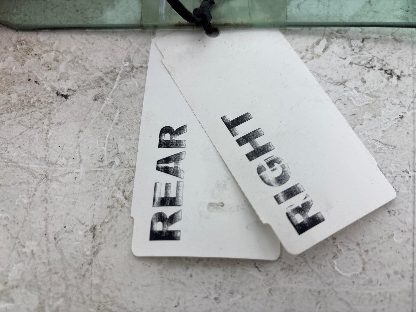 00-02 Saturn Sw2 Rear Passenger Side Door Window Glass