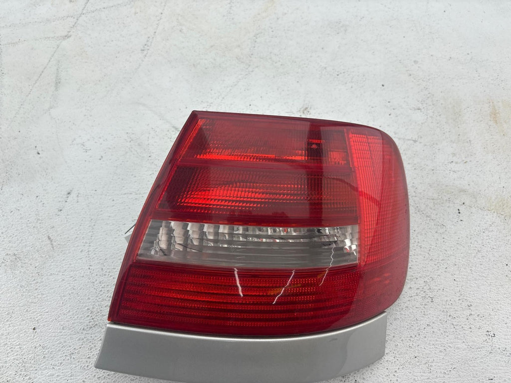 2000-2002 Audi S4 Rear Right Tail Light Lamp Assembly Oem