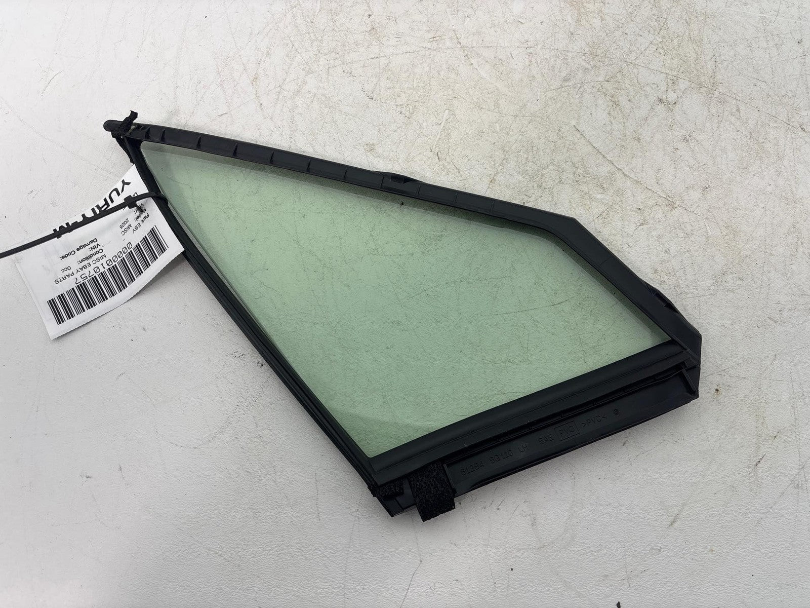 16-18 SUBARU FORESTER FRONT LEFT DRIVER SIDE DOOR VENT WINDOW GLASS