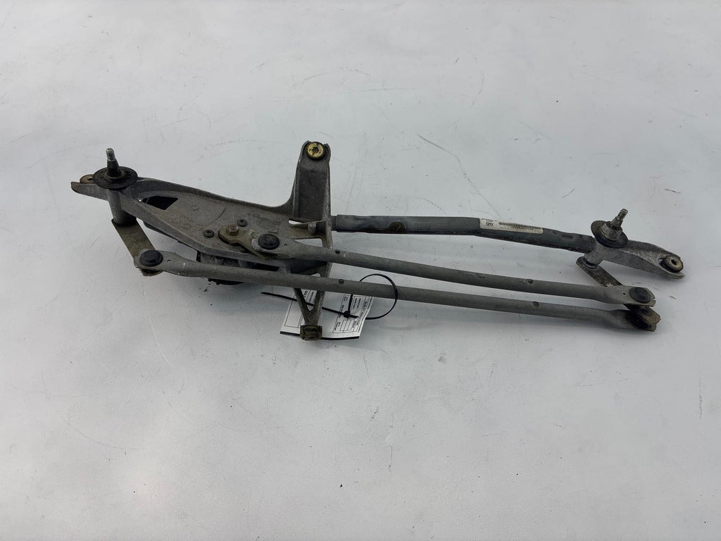 04-05 Buick Lacrosse Front Windshield Wiper Motor With Linkage