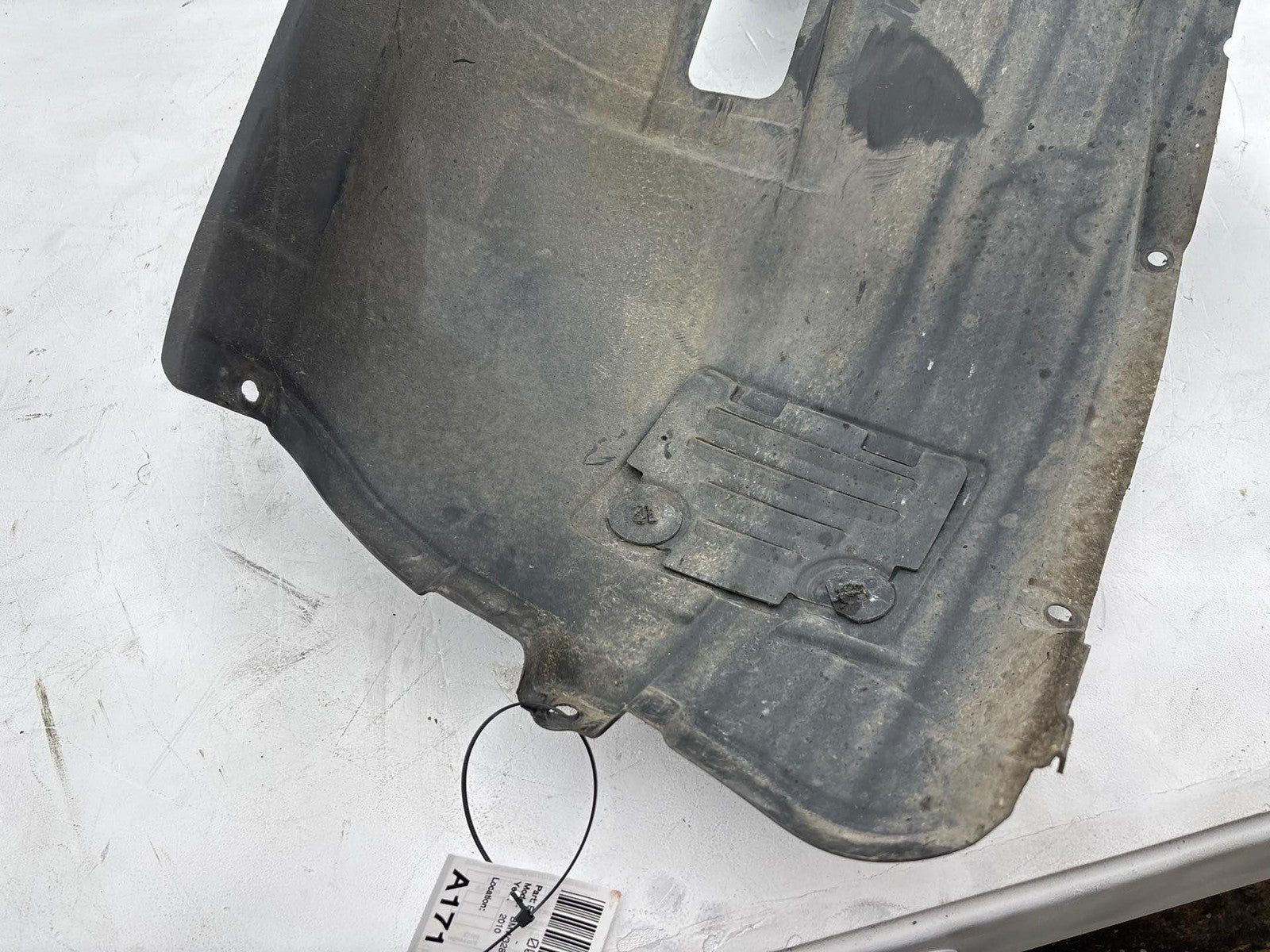 07-13 Bmw 328 335 E90 Front Left Side Fender Liner Wheel Splash Shield Oem