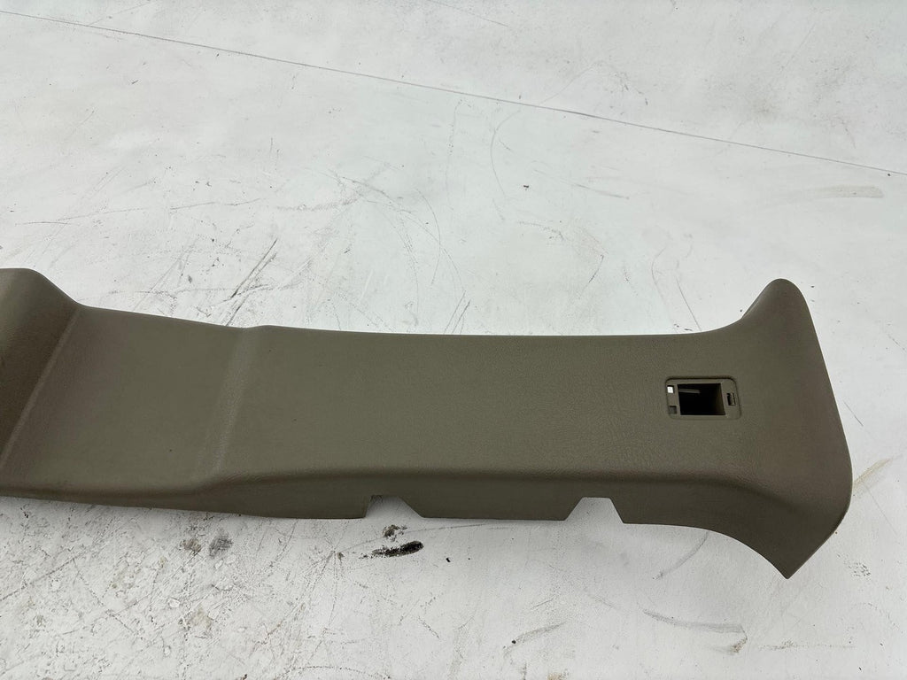 03-07 Hummer H2 Passenger Side Right Rh B Pillar Trim Panel Oem
