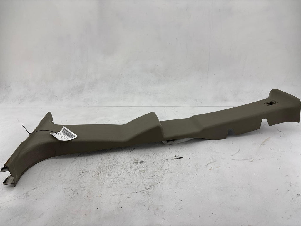 03-07 Hummer H2 Passenger Side Right Rh B Pillar Trim Panel Oem