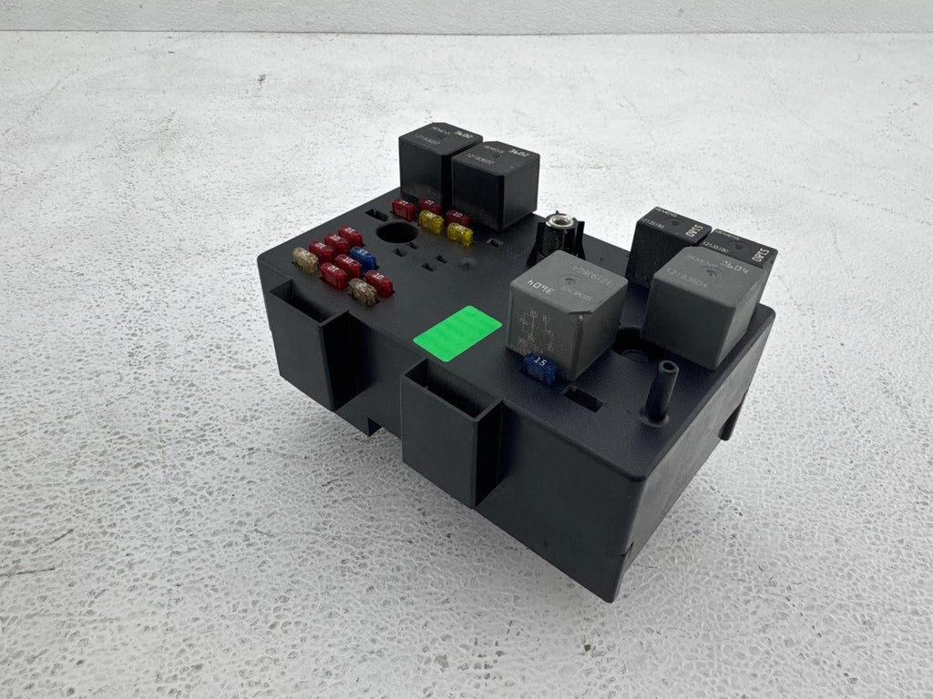 00-02 Saturn Sw2 Cabin Fuse Box