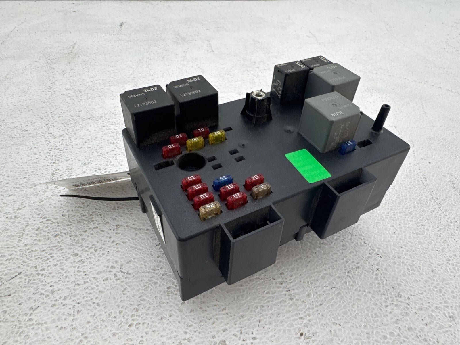 00-02 Saturn Sw2 Cabin Fuse Box