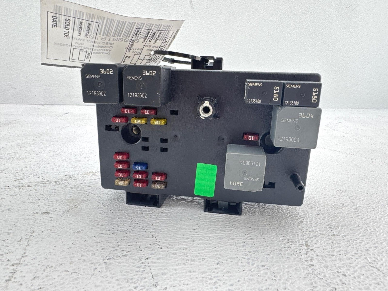 00-02 Saturn Sw2 Cabin Fuse Box