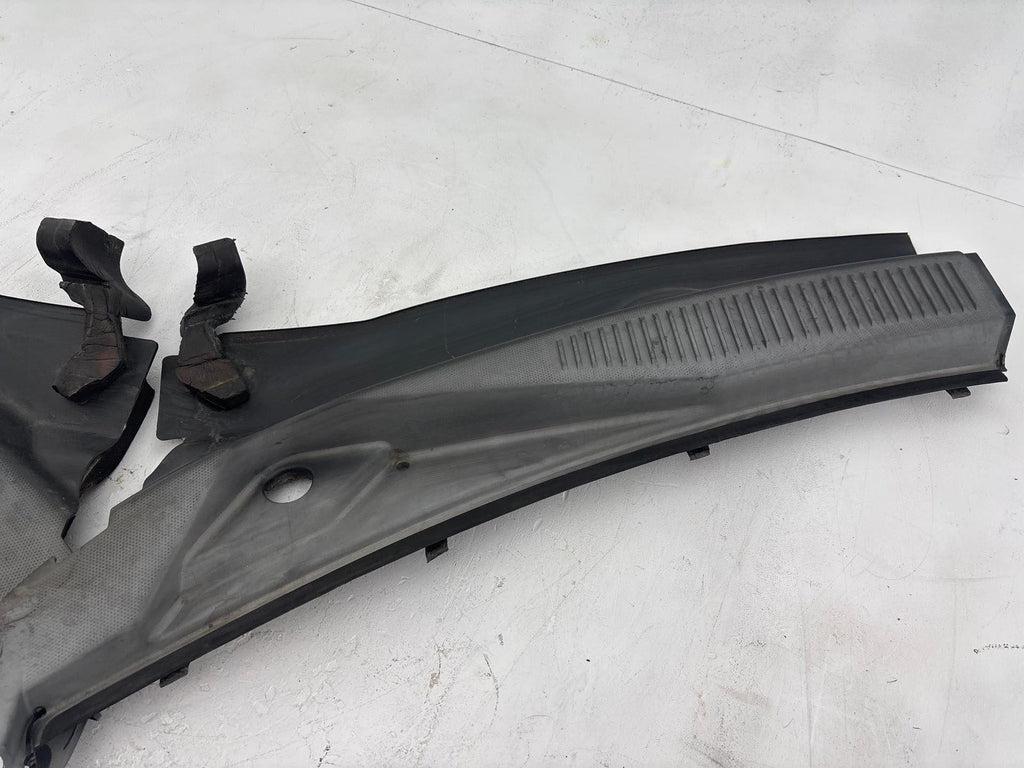 06-10 Jeep Grand Cherokee Windshield Wiper Vent Cowl Grille Panel Rh & Lh Oem