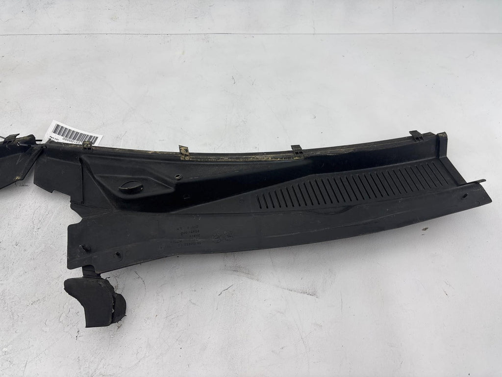 06-10 Jeep Grand Cherokee Windshield Wiper Vent Cowl Grille Panel Rh & Lh Oem