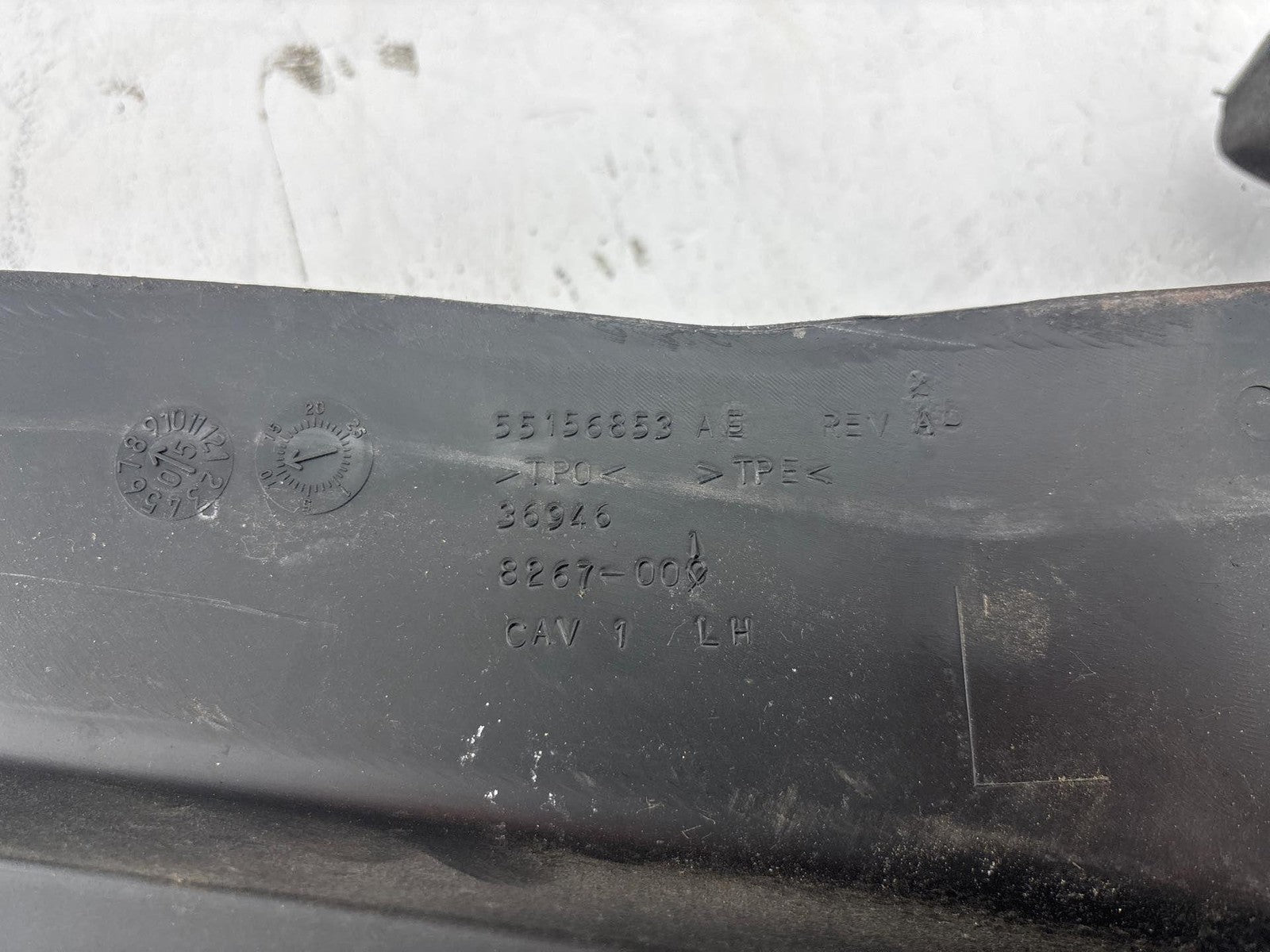 06-10 Jeep Grand Cherokee Windshield Wiper Vent Cowl Grille Panel Rh & Lh Oem