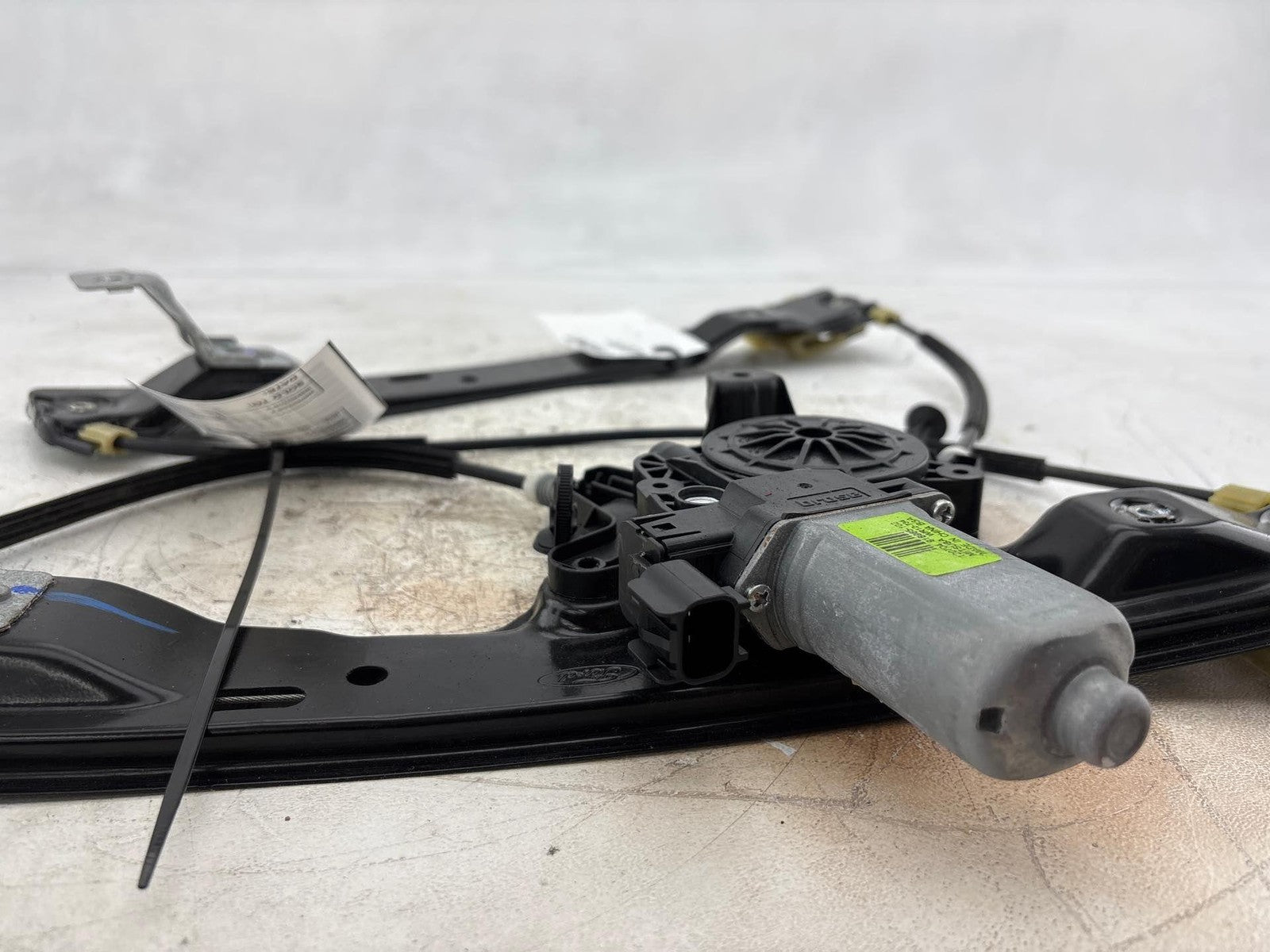 12-18 Ford Focus Front Left Window Regulator