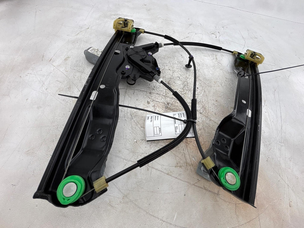 12-18 Ford Focus Front Left Window Regulator