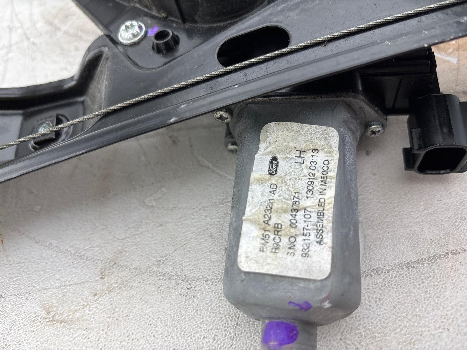 12-18 Ford Focus Front Left Window Regulator