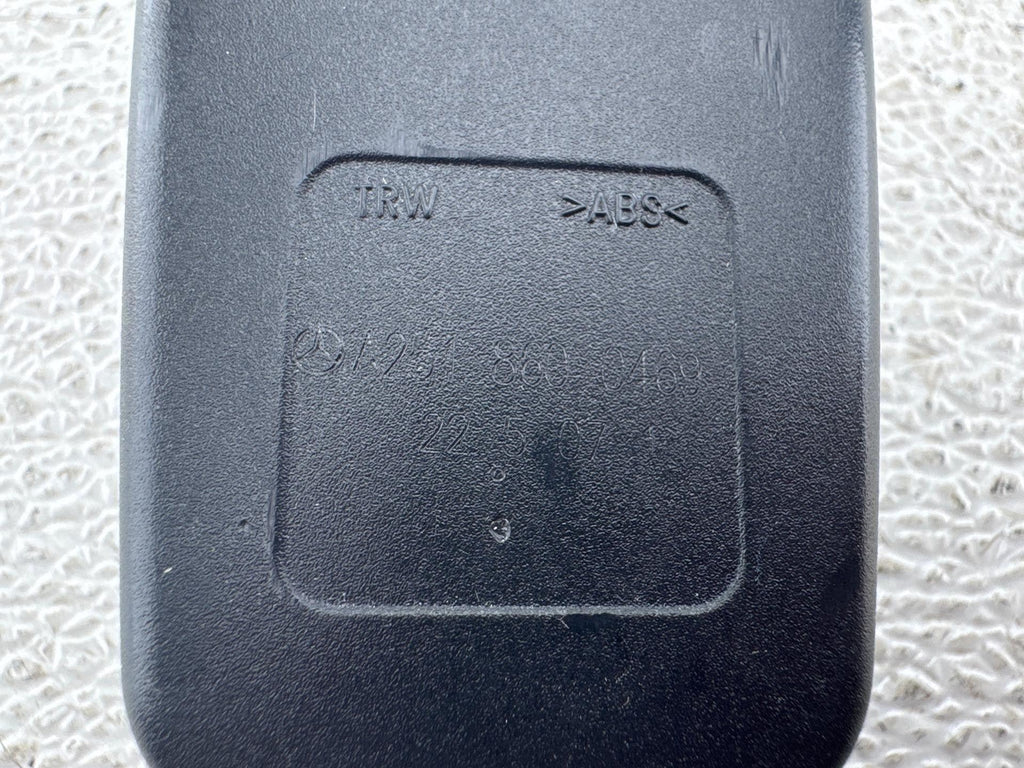 09-12 Mercedes Gl550 Front Right Passenger Side Seat Belt Buckle Oem