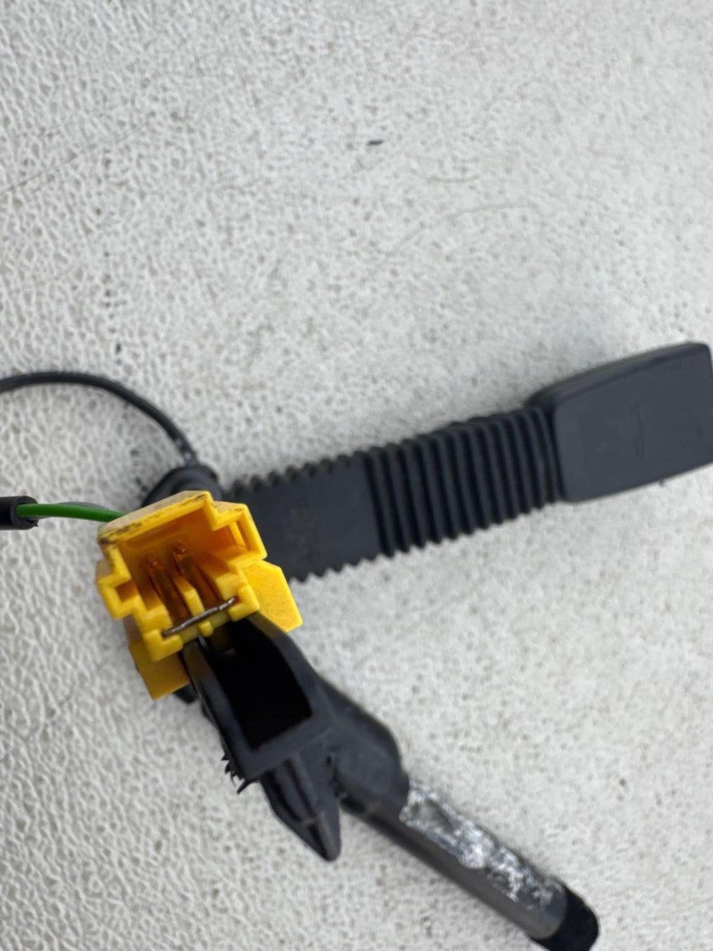 09-12 Mercedes Gl550 Front Right Passenger Side Seat Belt Buckle Oem