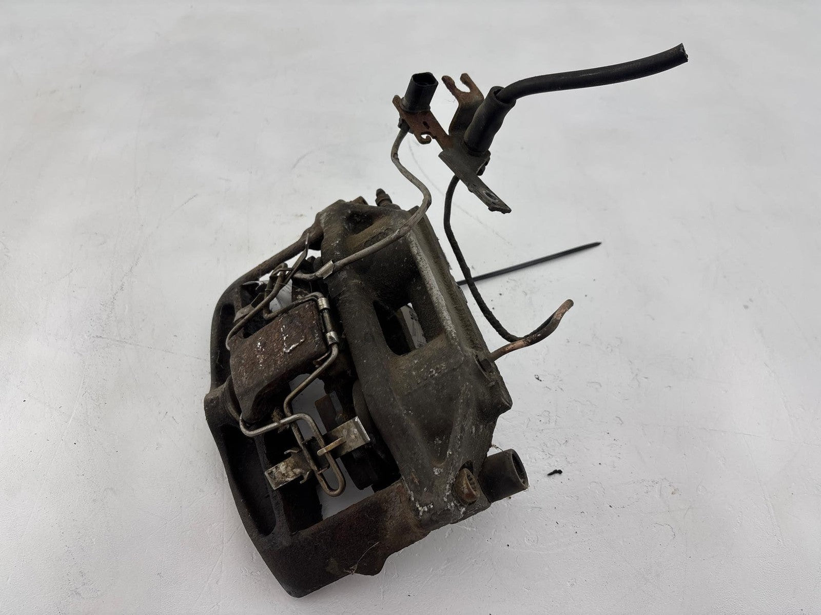 2000-2002 Audi S4 Front Left Brake Caliper Oem