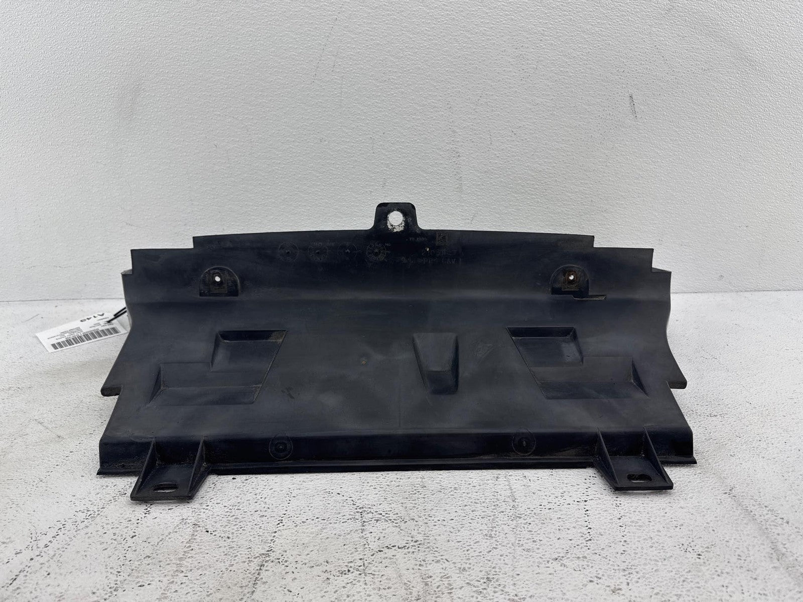 00-02 Saturn S Sw2 Duct Asmradiator Air Inlet 21031127