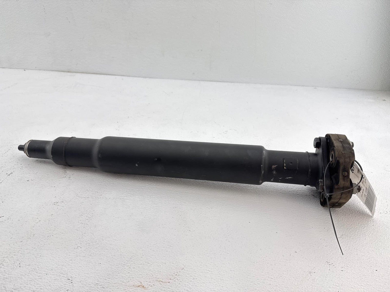 11-18 Bmw X5 E70 3.0L Rear Driveshaft Drveline Half Portion Drive Shaft Oem