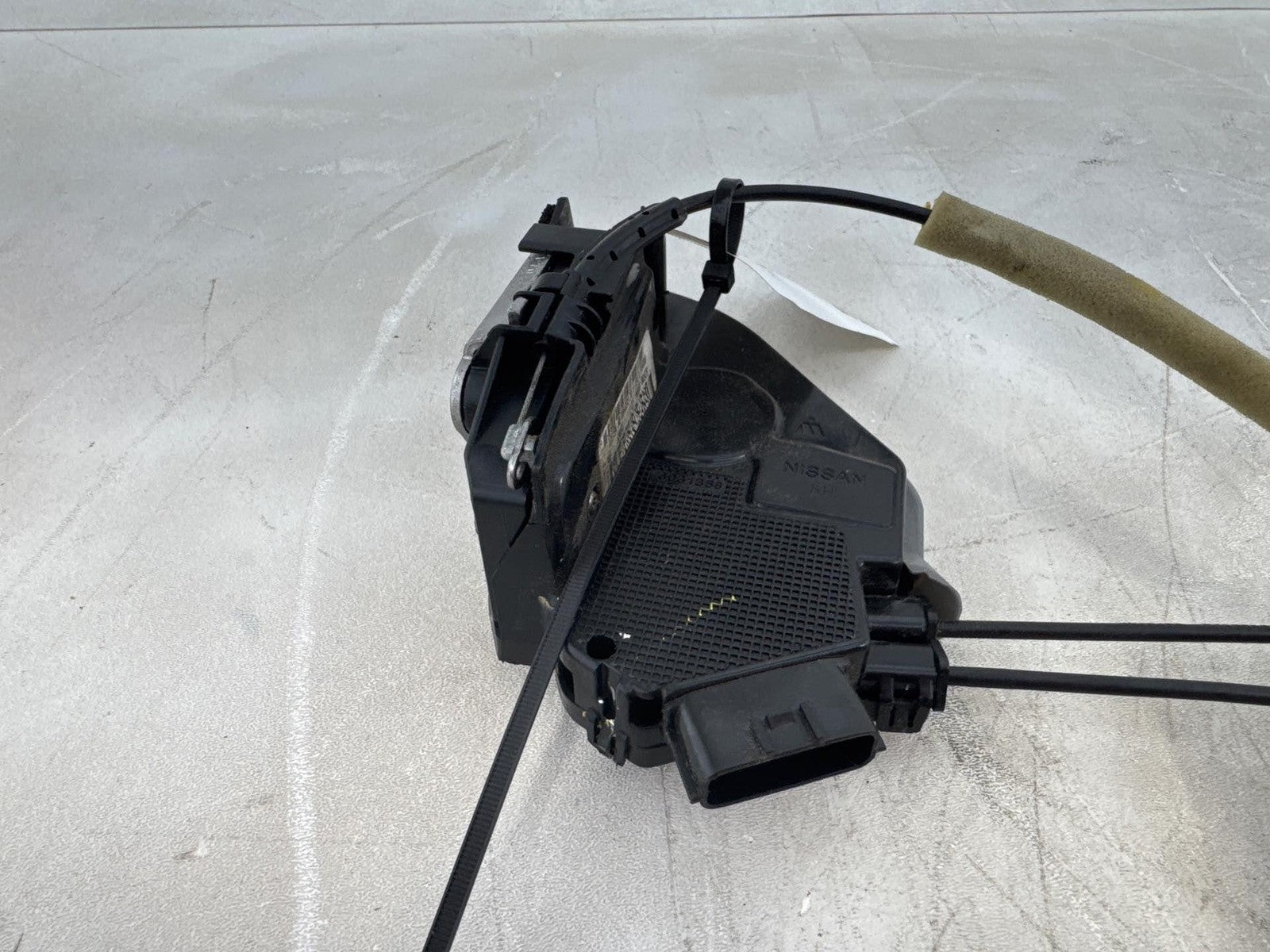 13-19 Nissan Sentra Rear Right Passenger Side Exterior Door Handle Oem