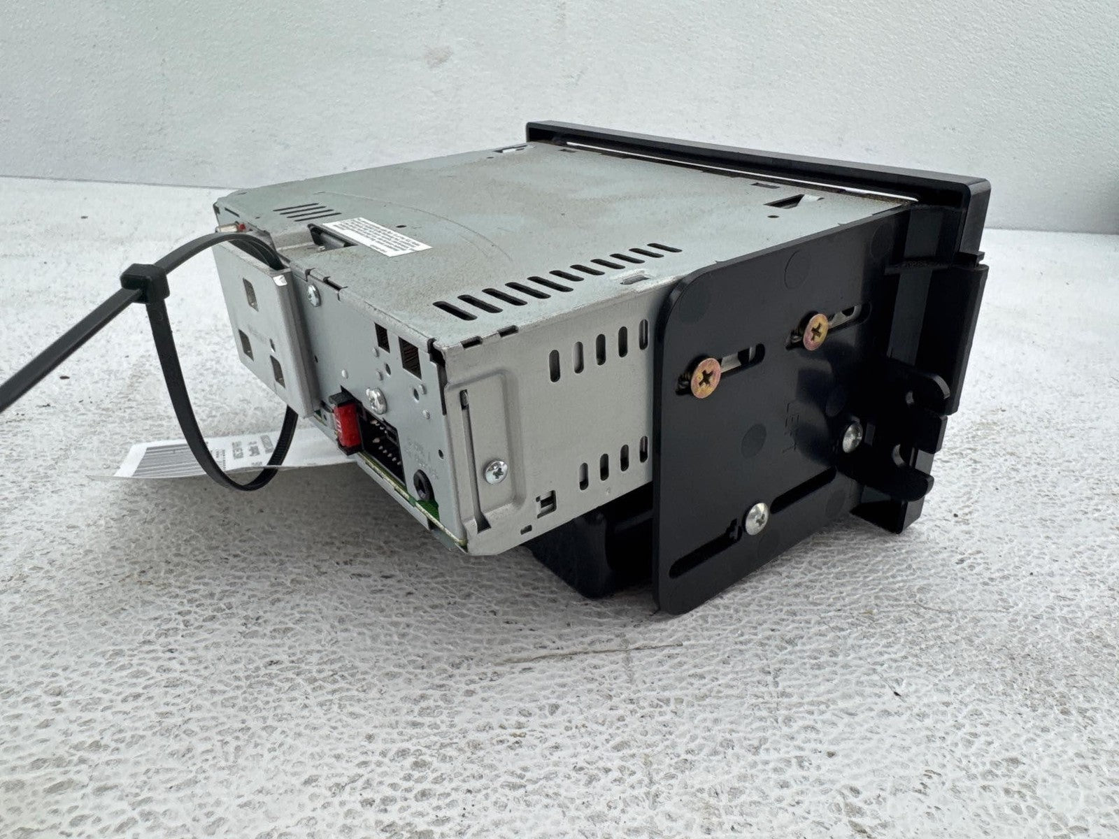 2000-2005 Saturn S-Series Am Fm Radio Cd Compact Disc Player Stereo Oem