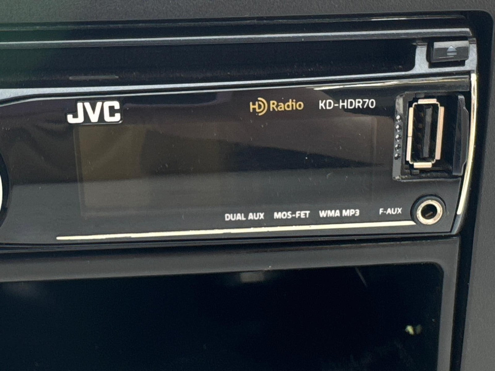 2000-2005 Saturn S-Series Am Fm Radio Cd Compact Disc Player Stereo Oem