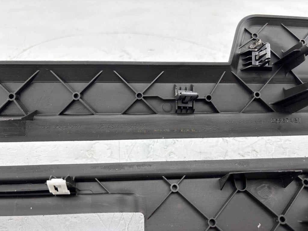 07-17 Gmc Acadia Cover Rear Seat Track Rear Inboard Oem