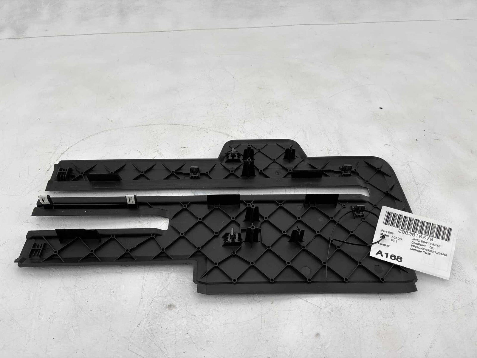 07-17 Gmc Acadia Cover Rear Seat Track Rear Inboard Oem