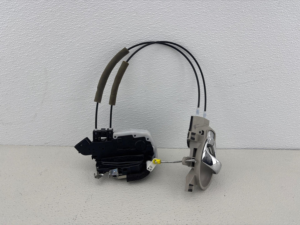14-17 Nissan Versa Front Left Door Latch Lock Actuator & Interior Handle