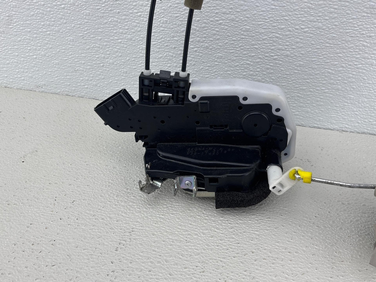 14-17 Nissan Versa Front Left Door Latch Lock Actuator & Interior Handle