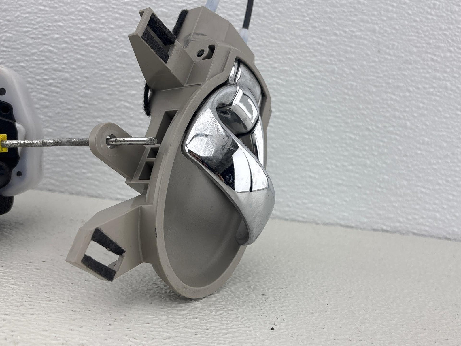 14-17 Nissan Versa Front Left Door Latch Lock Actuator & Interior Handle