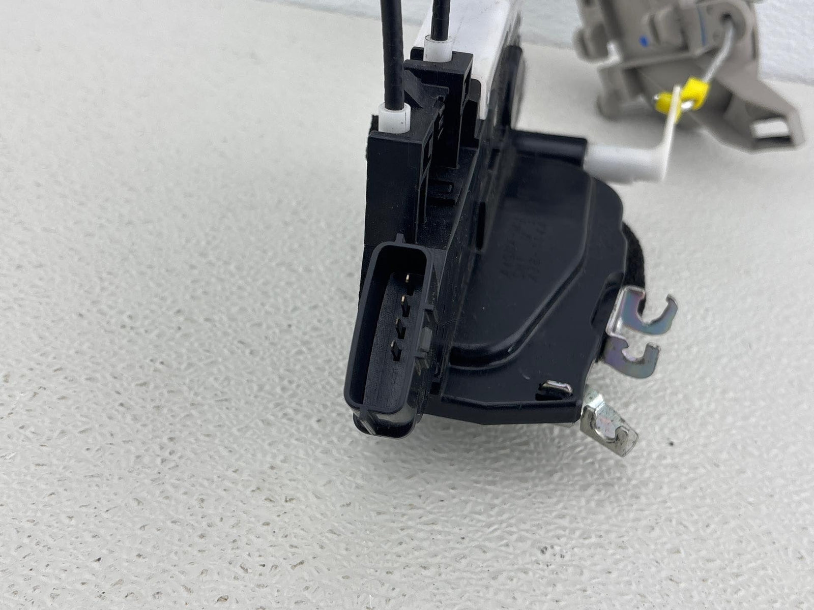 14-17 Nissan Versa Front Left Door Latch Lock Actuator & Interior Handle