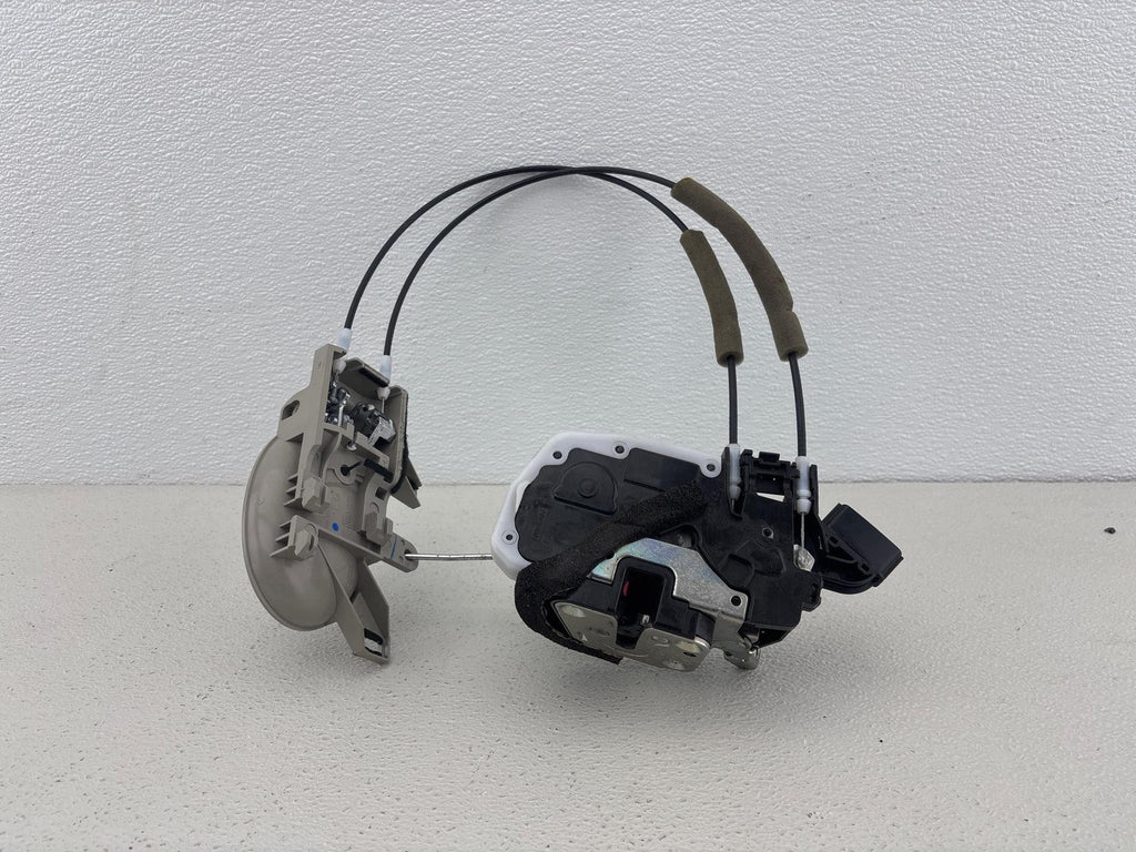 14-17 Nissan Versa Front Left Door Latch Lock Actuator & Interior Handle