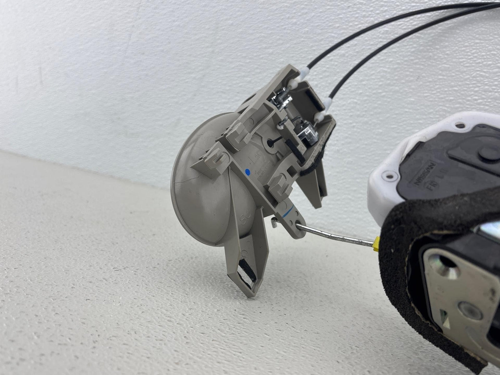 14-17 Nissan Versa Front Left Door Latch Lock Actuator & Interior Handle