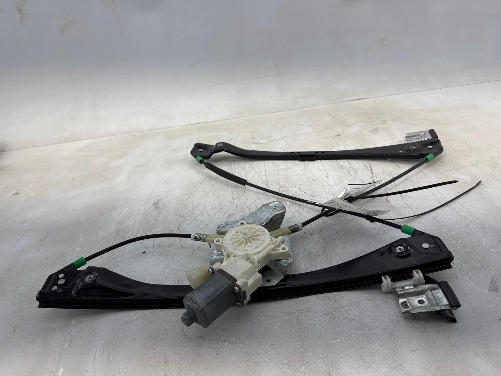 04-08 Chevrolet Malibu Front Left Door Window Regulator
