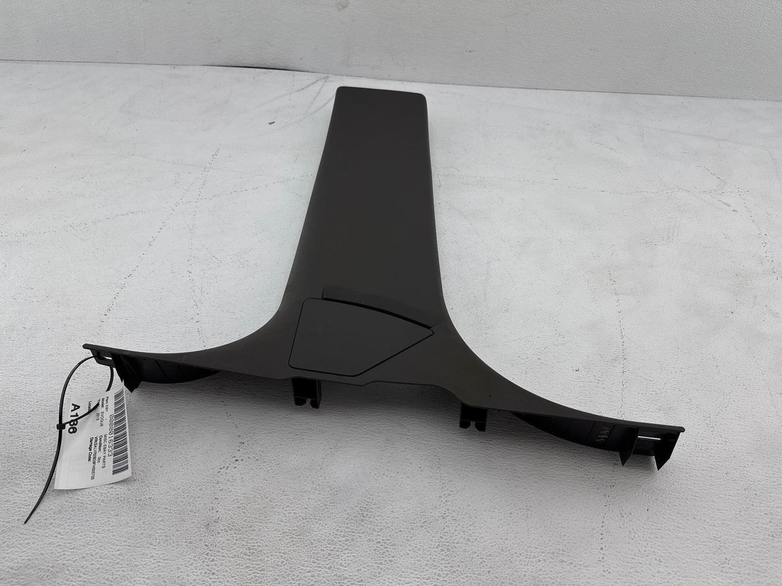 12-19 Range Rover Evoque L538 Left Driver Side Lower B Pillar Trim Oem