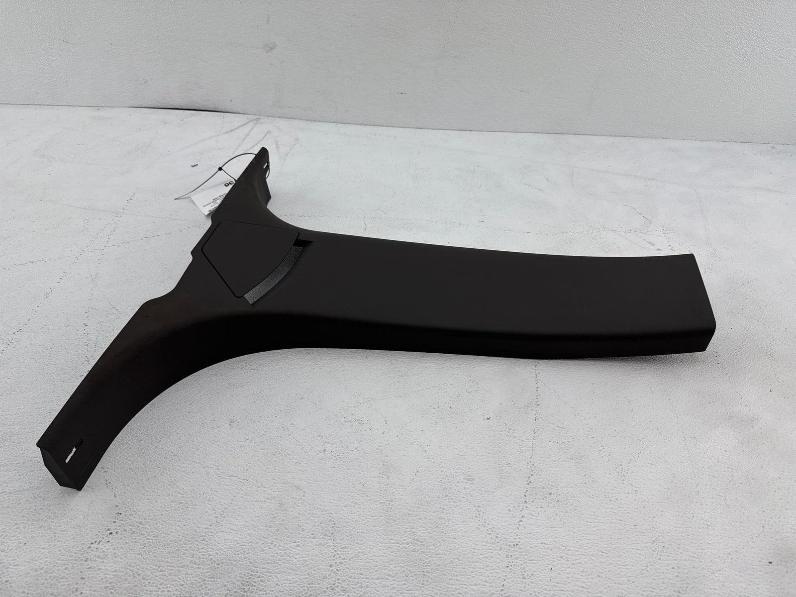 12-19 Range Rover Evoque L538 Left Driver Side Lower B Pillar Trim Oem
