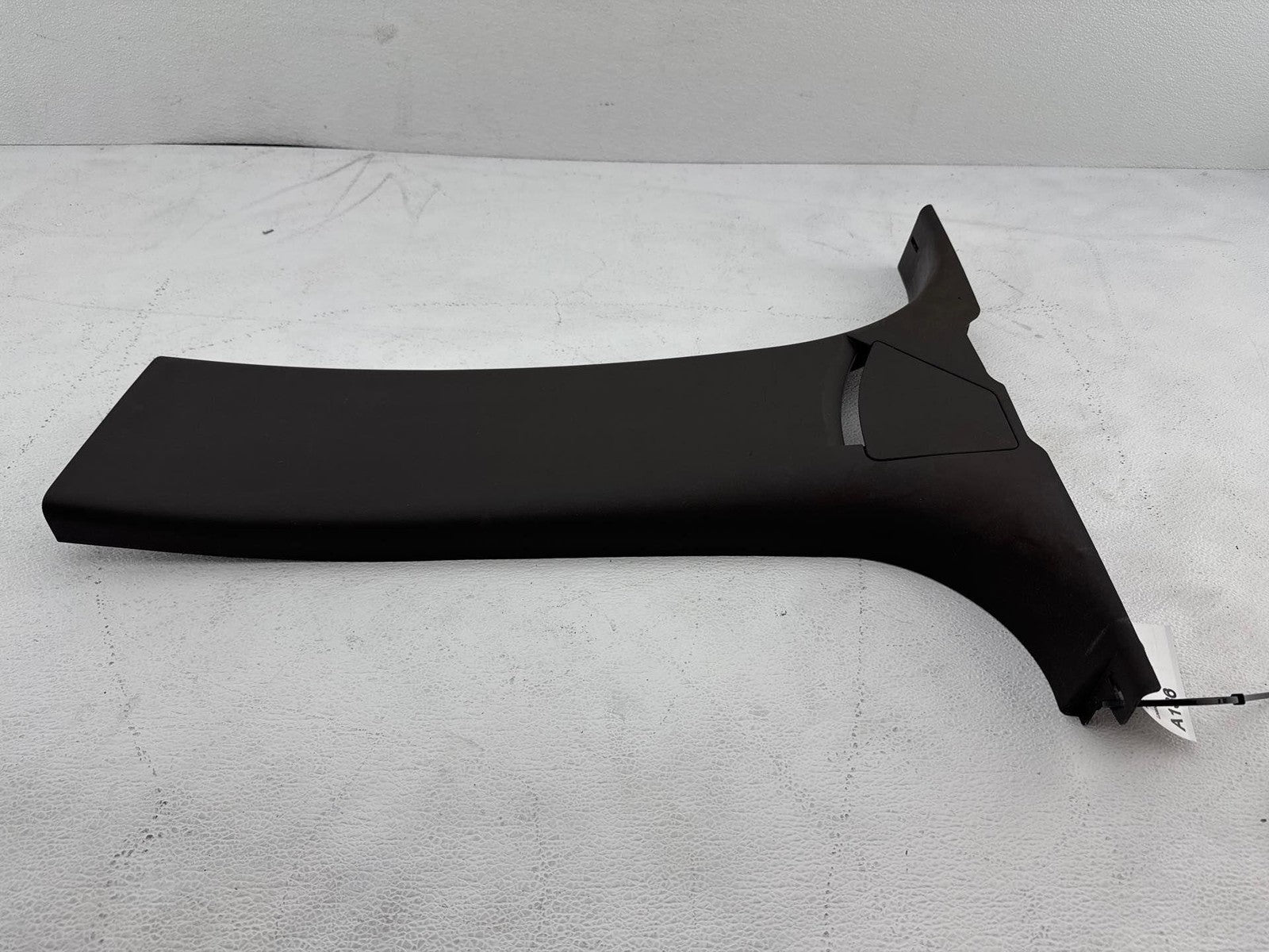 12-19 Range Rover Evoque L538 Left Driver Side Lower B Pillar Trim Oem
