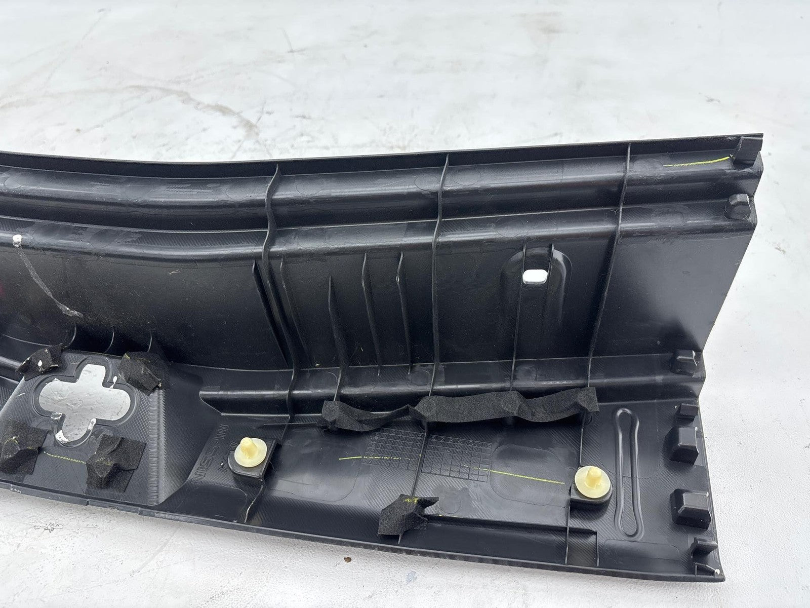 14-19 Nissan Versa Note Rear Trunk Sill Scuff Plate Trim Cover Oem