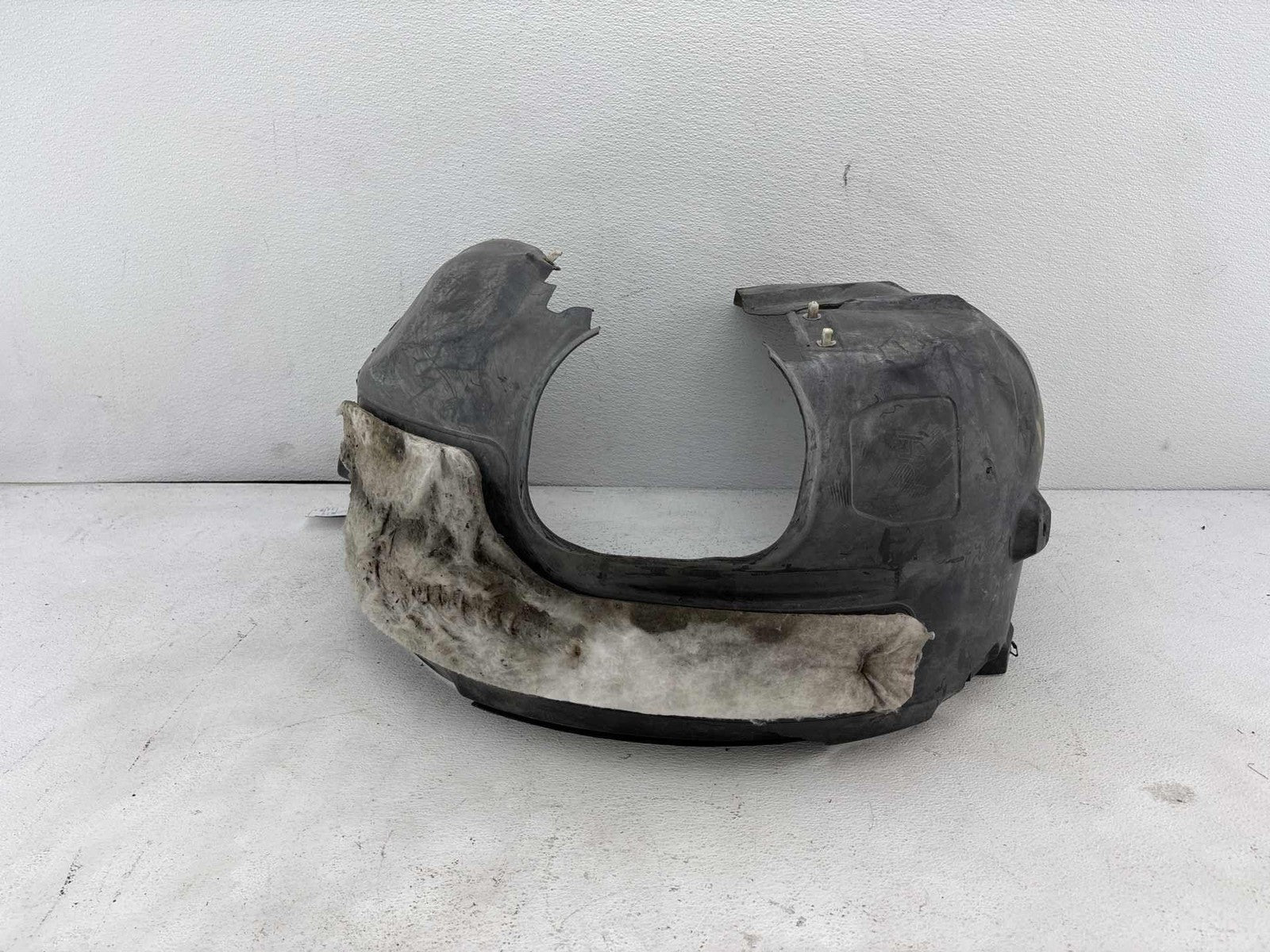 16-18 Focus Rs Front Splash Shield Inner Fender Liner Plastic Right Side