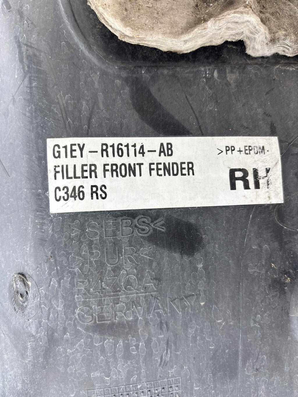 16-18 Focus Rs Front Splash Shield Inner Fender Liner Plastic Right Side