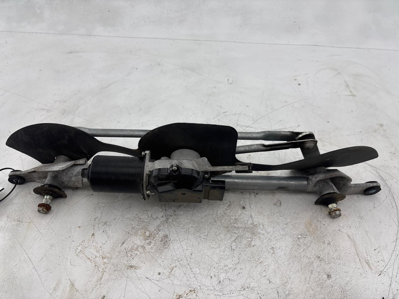 10-17 Chevrolet Equinox Windshield Wiper Linkage & Motor OEM