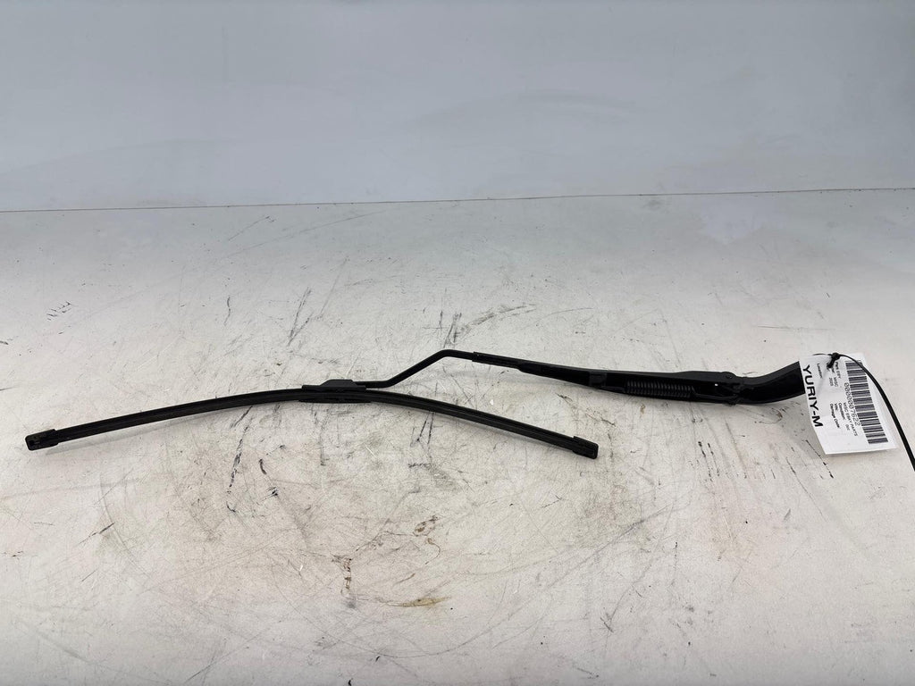 19-24 Dodge Ram 1500 Windshield Wiper Arm Right Side Oem 68338924Aa
