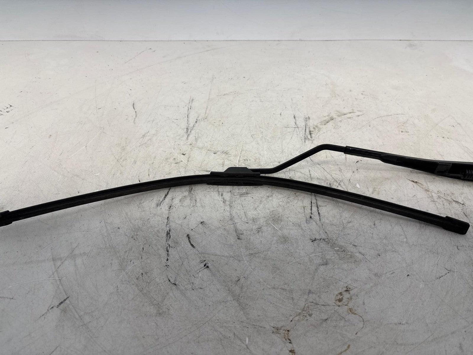 19-24 Dodge Ram 1500 Windshield Wiper Arm Right Side Oem 68338924Aa