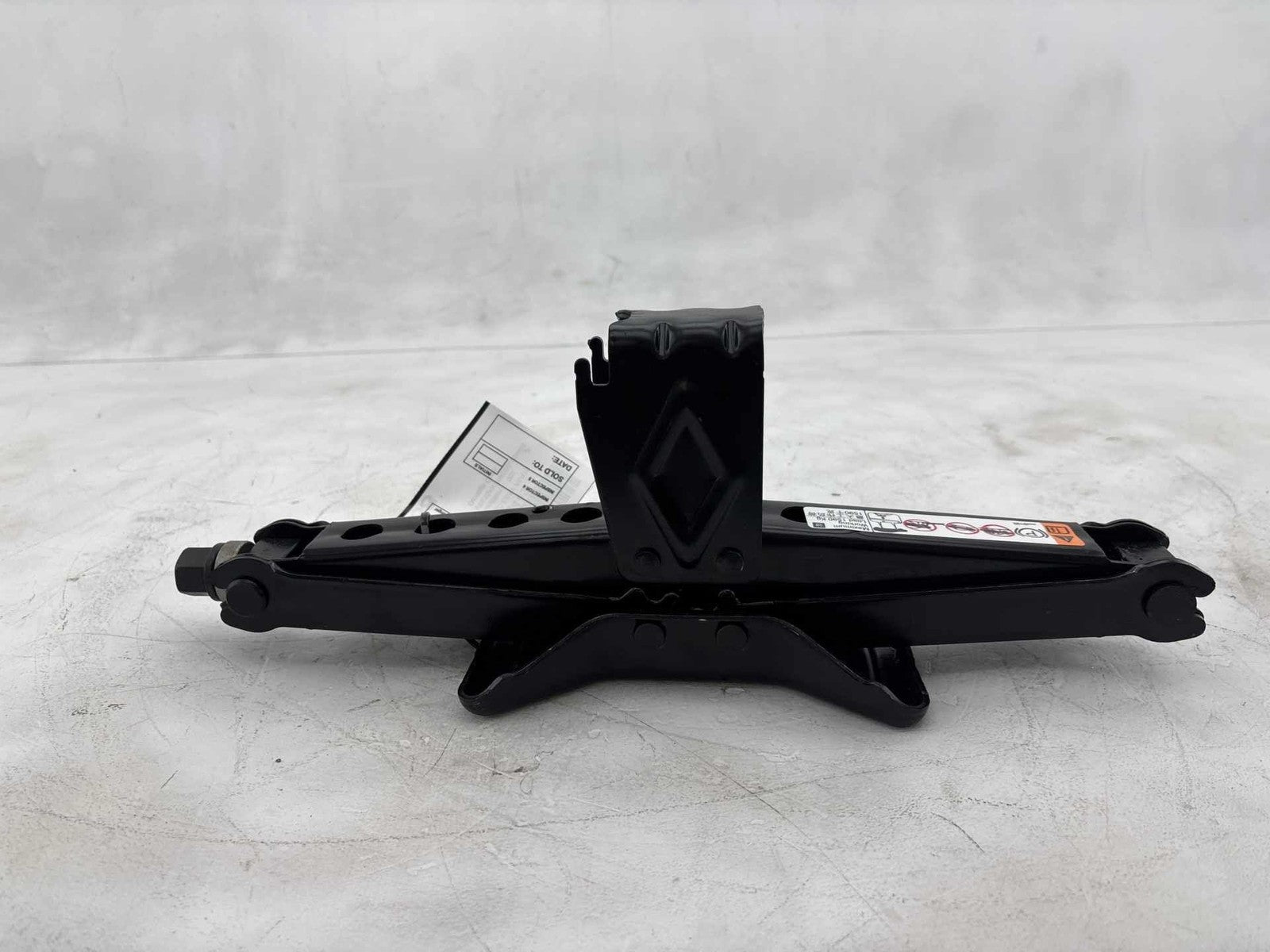 17 Gmc Acadia Awd Emergency Spare Tire Jack Lift Tool