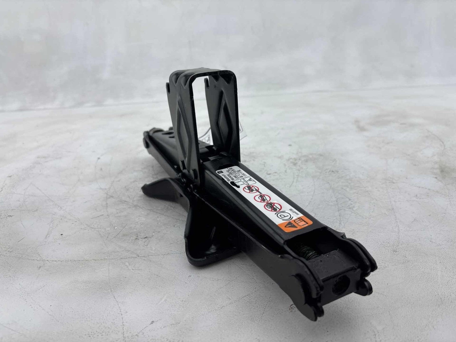 17 Gmc Acadia Awd Emergency Spare Tire Jack Lift Tool