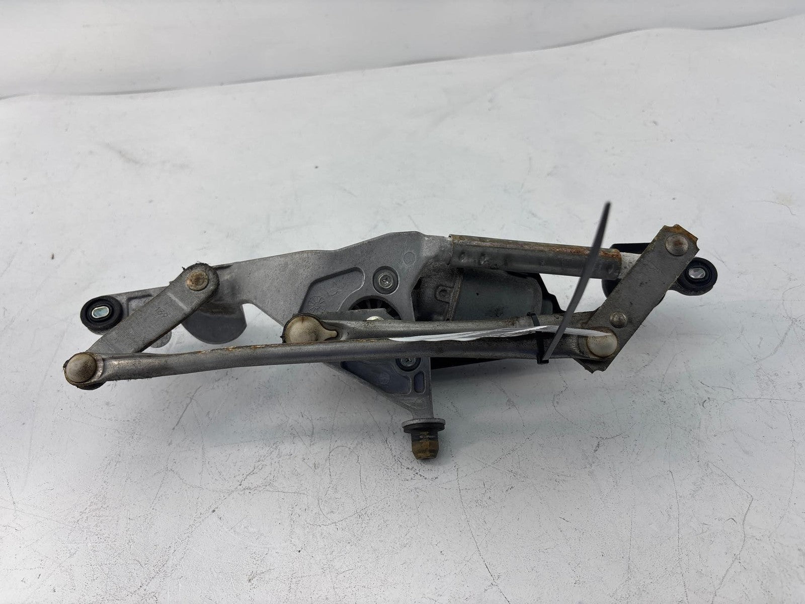 12-17 Fiat 500 A/C Windshield Wiper Linkage & Motor Oem