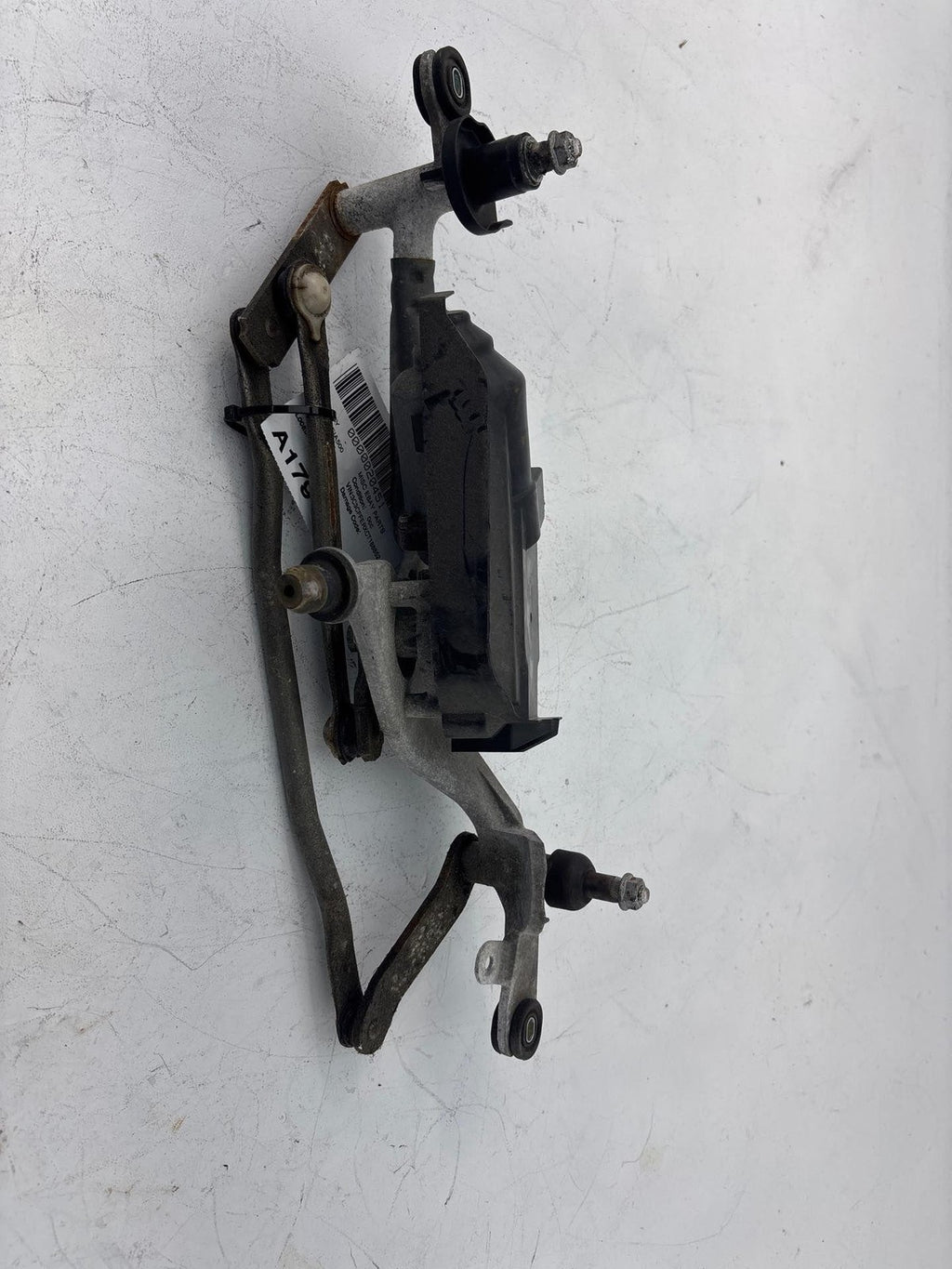 12-17 Fiat 500 A/C Windshield Wiper Linkage & Motor Oem